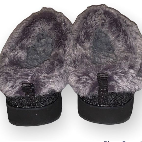 Bob’s from Sketchers Women’s Slippers - Black & Faux Fur - Size 6 - Picture 4 of 6